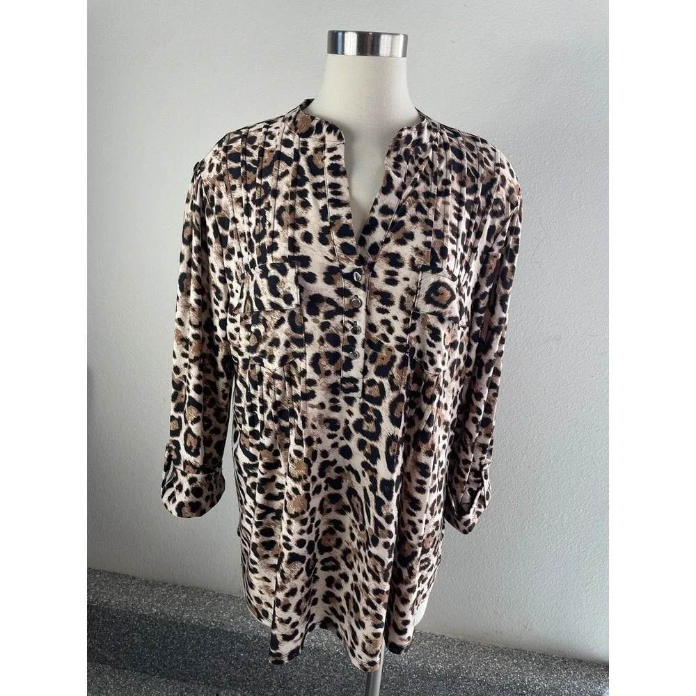 Cocomo Woman Plus 2X Leopard Animal Print Button Front Blouse Tunic Top Shirt‎